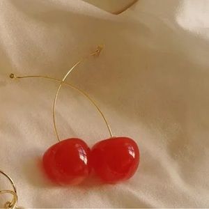 Cherry Drop earrings/Red